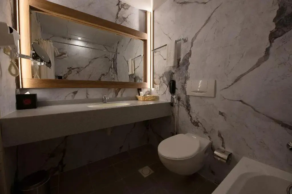Ramee Guestline Hotel Qurum