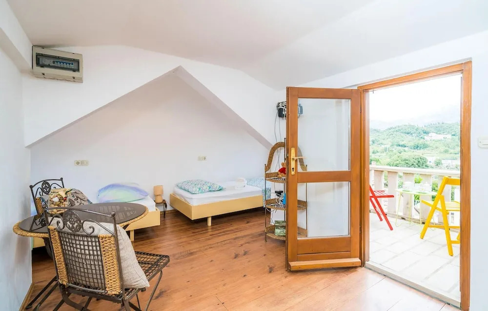 Stunning Home in Gruda With Wifi and 2 Bedrooms