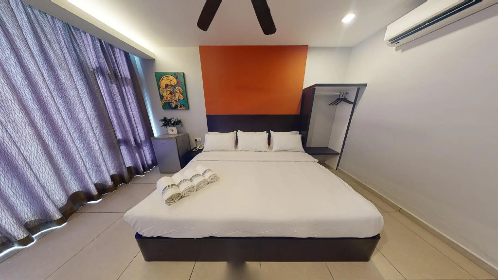 Golden Court Hotel - Sri Pelangi