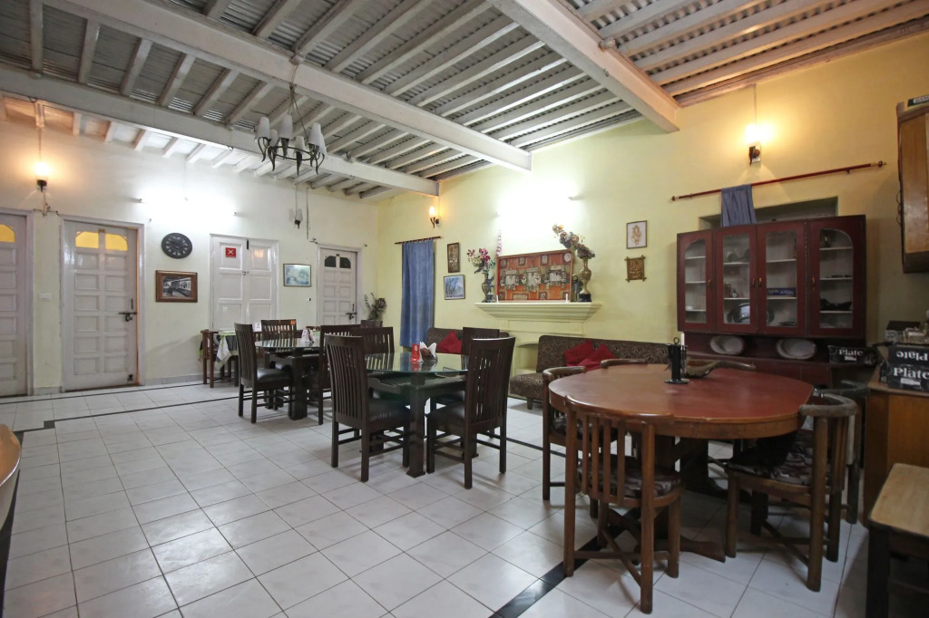 OYO 5962 Home Stay Barlow Villa