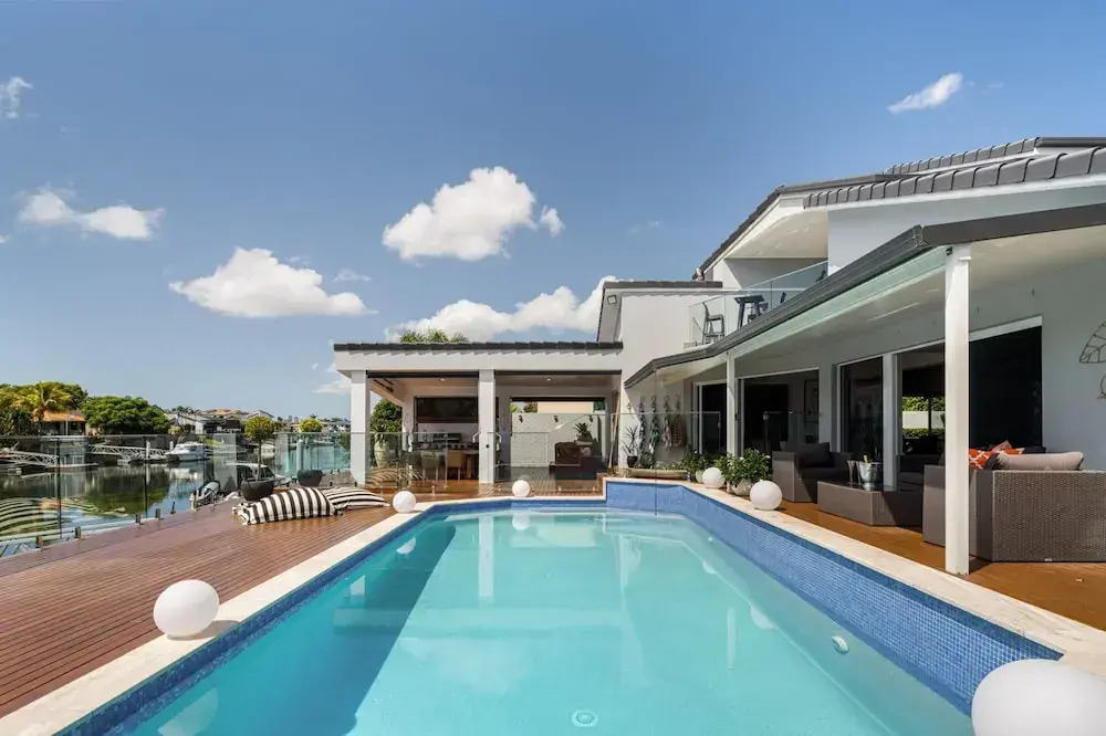 Modern Waterfront Retreat Private Pool Dock