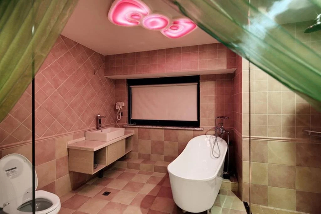 Chongqing Pinai Qihuan Hotel