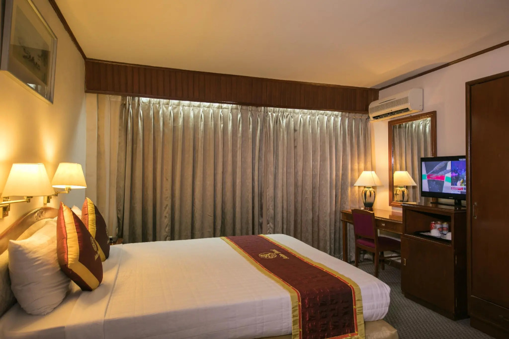 Asian Hotel