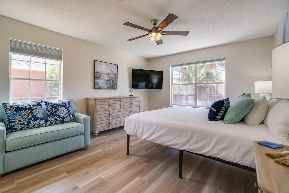 Destin Beach House - Just A Splash By Panhandle Getaways
