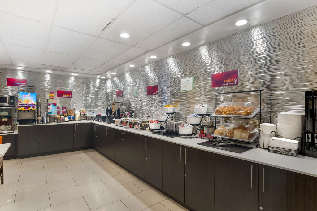 Best Western Plus Commerce Hotel