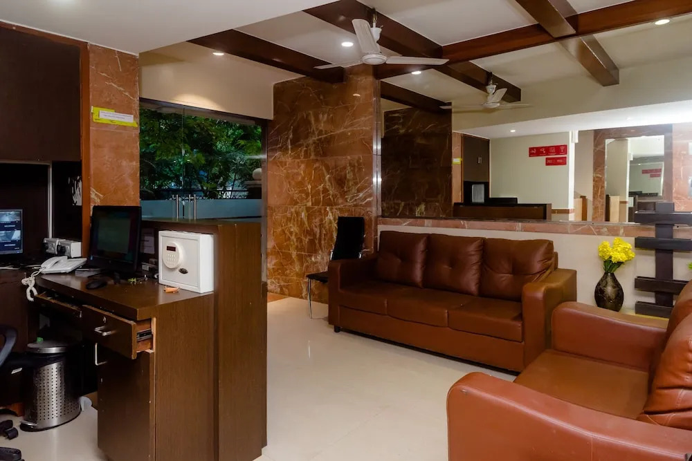 OYO Apartments Mumbai Domestic Airport 1