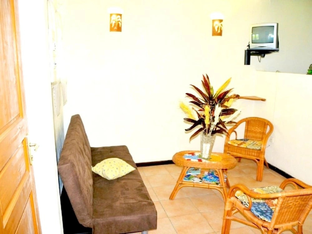 Apartment With one Bedroom in Le Robert, With Wonderful sea View, Enclosed Garden and Wifi - 5 km From the Beach
