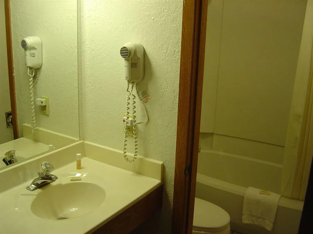 Wakota Inn and Suites