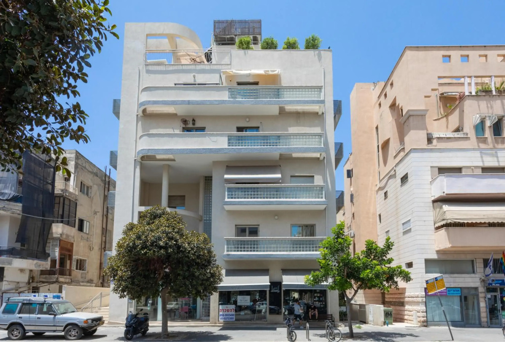 Bold & Beautiful 1BR in Ben Yehuda by HolyGuest
