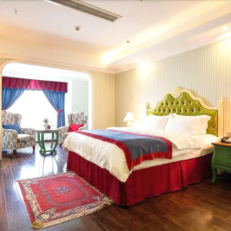 Hailun Hotel