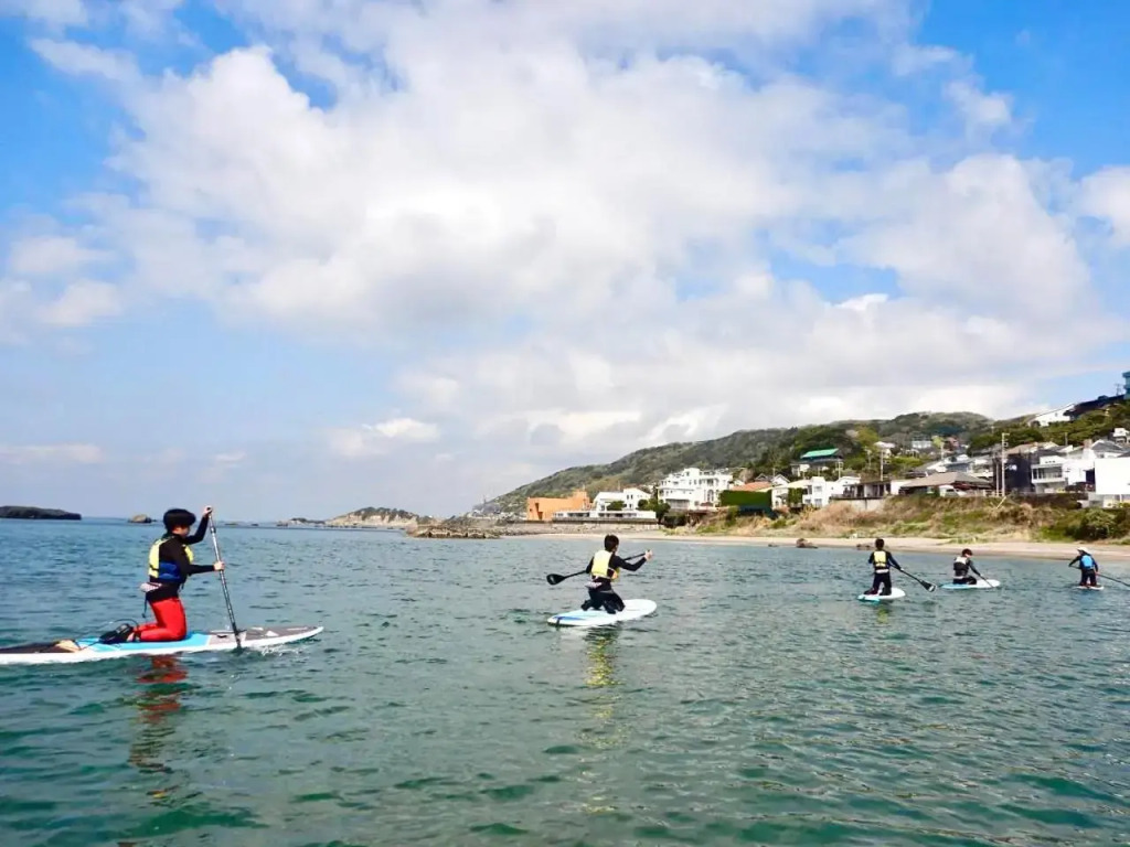 Beachside base KURUWA 南葉山 最大8名の一棟貸別荘 久留和海岸から徒歩1分
