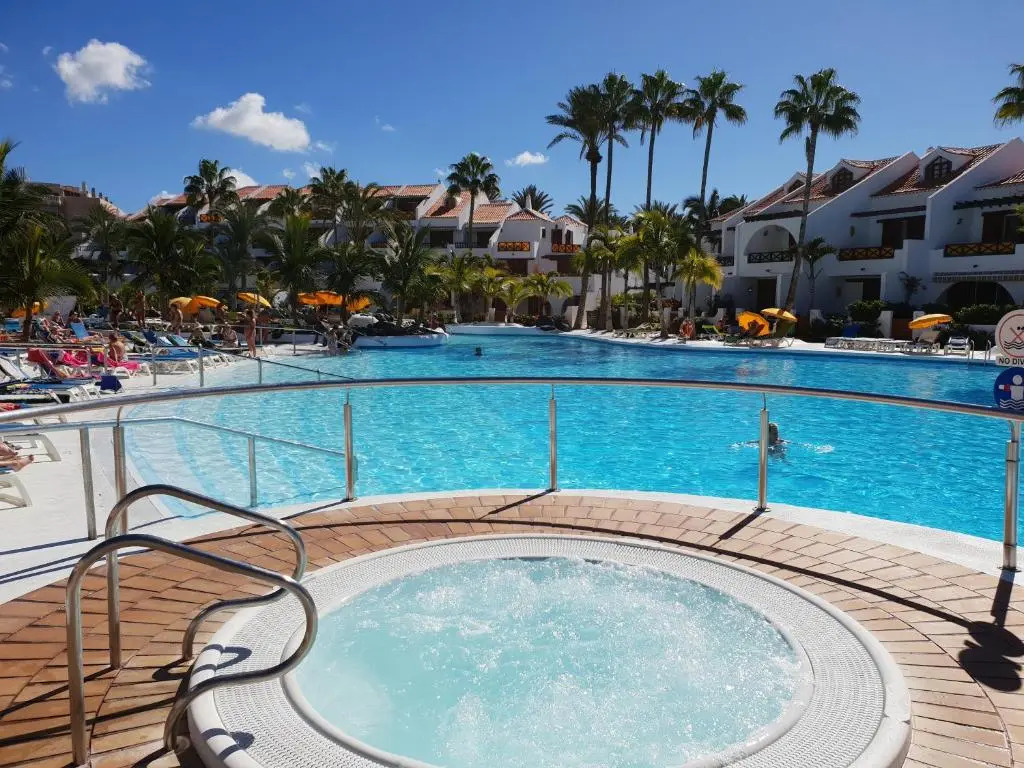 Duplex apartment No 4, close to sea and beach, heated pool, aircondition, wifi