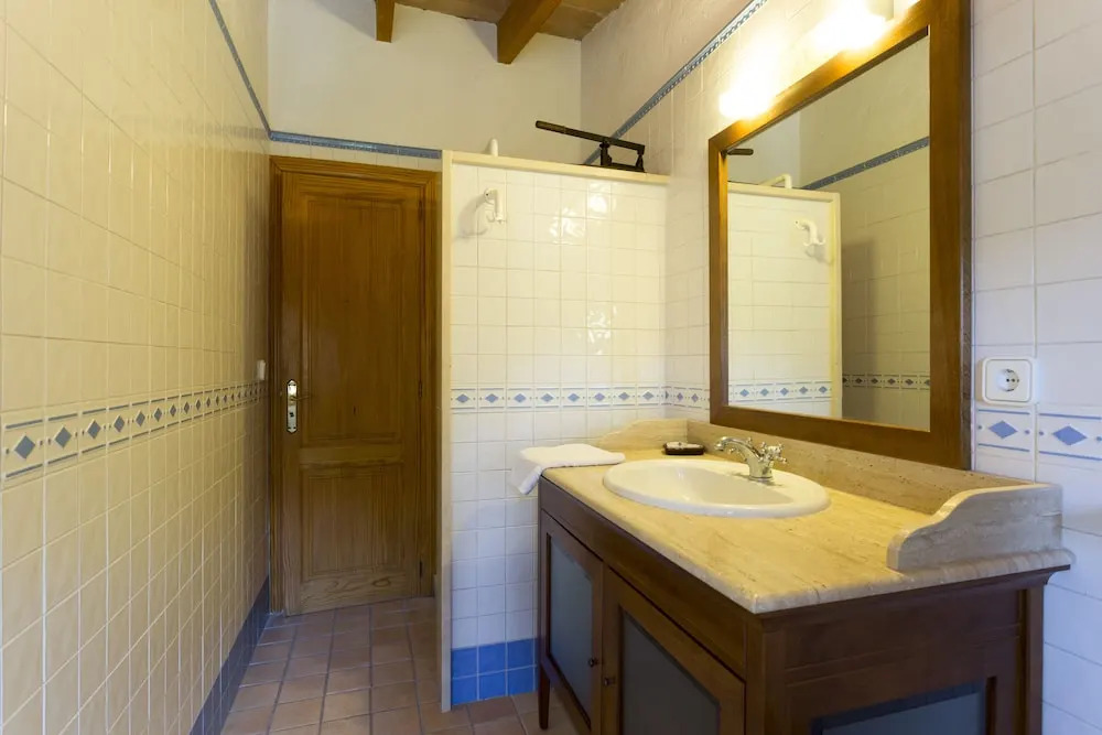 ULLAL - Rural Charm-AGRITOURISM approx 65000 meters PLUS PRIVATE MOUNTAIN villa and Outdoor Adventure Agritourism Apartment EQUIPATED - Private Mountain Path approximately 5 minutes walking from the beach -Ideal for relaxation