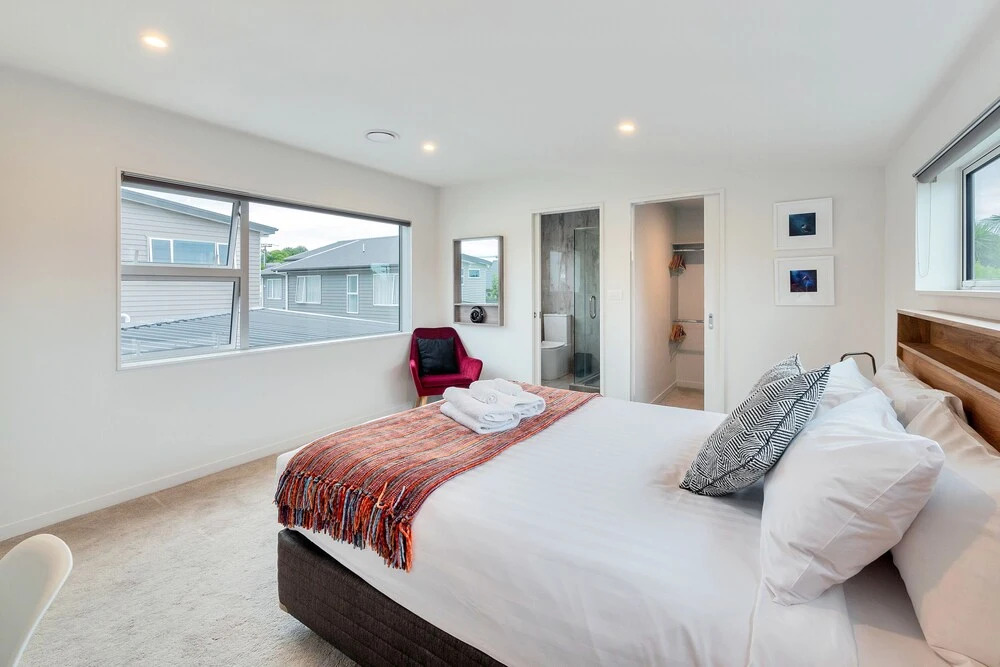 Elegant and Stylish Retreat in Epsom