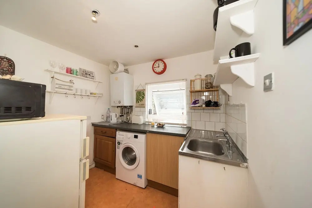 London Victoria Park 2 Bed Apt