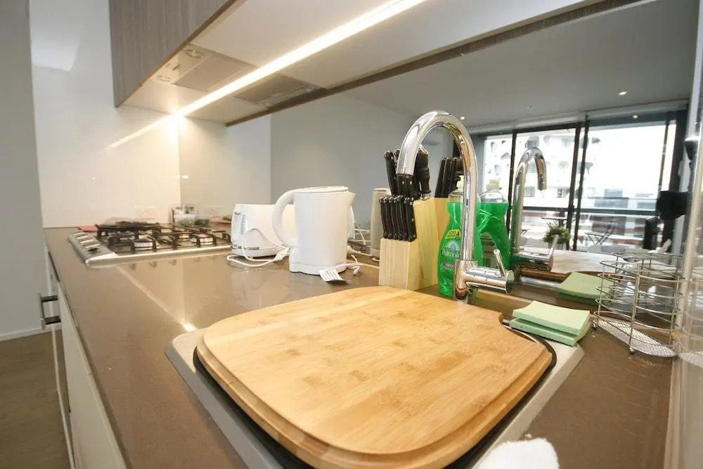 Onelife Docklands Luxury Apartment