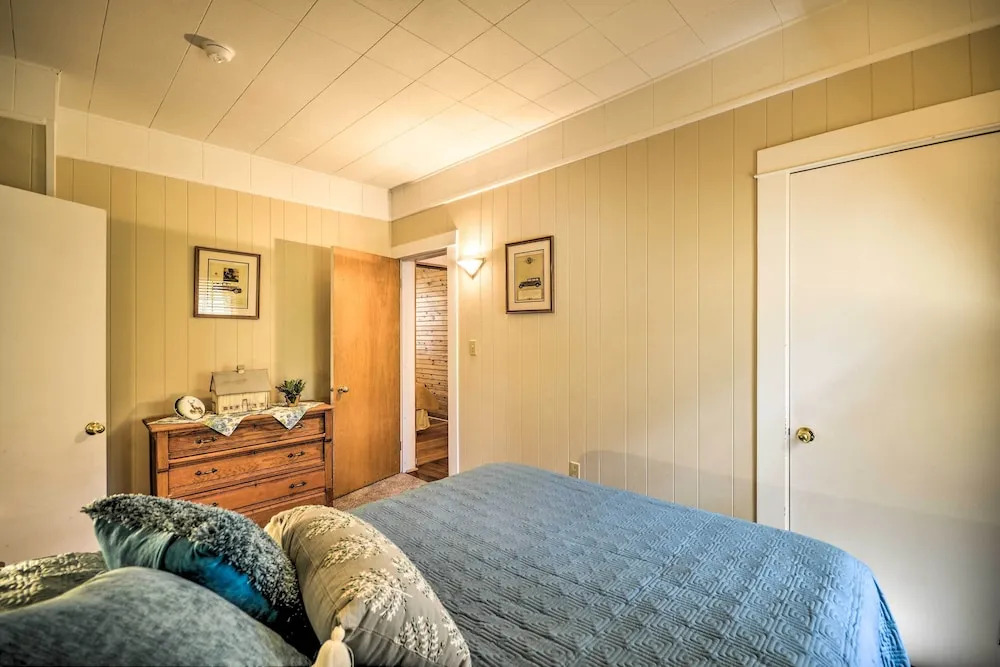 Pet-friendly Cody Home - Walk to Main Street!