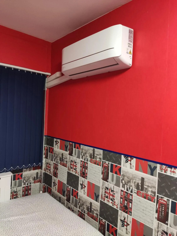 CAJA MAGICA Privada baño compartido