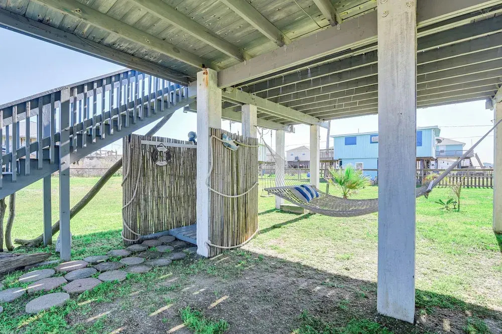 1 Mi to Surfside Beach: Bbq-ready Home in Freeport