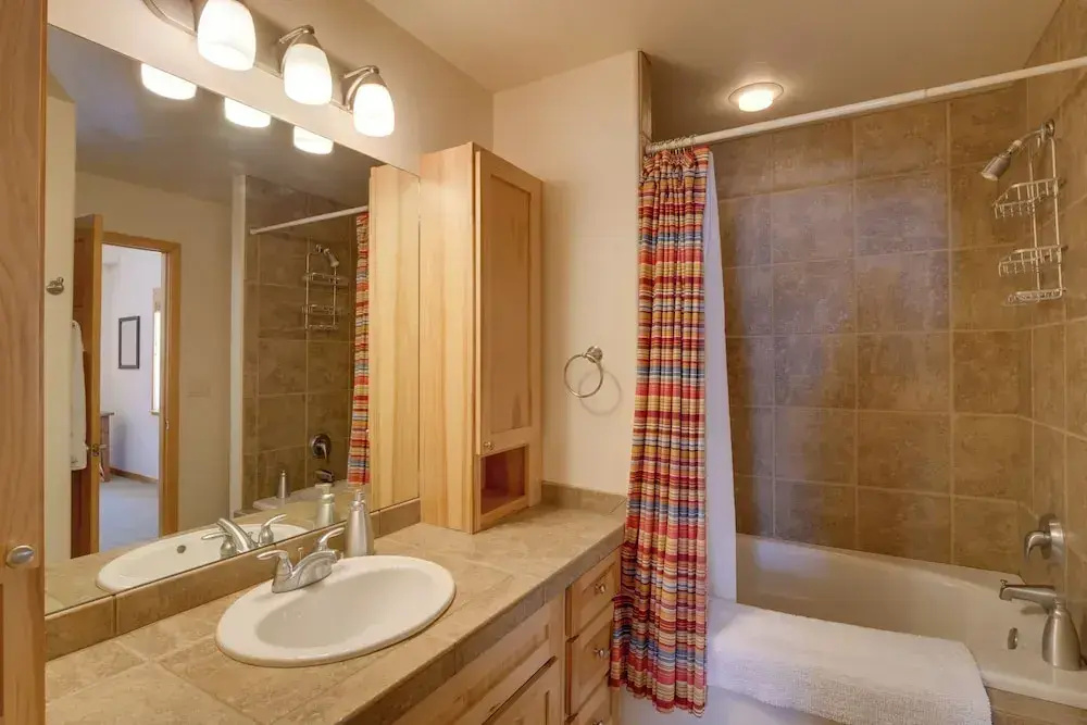 Slopeside Sanctuary - Penthouse < 1 Mi to Lifts!