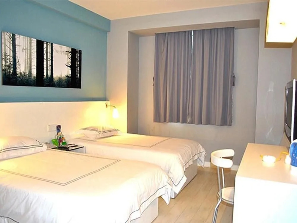 Parkgeun Hotel (Shenzhen Dongmen Pedestrian Street)