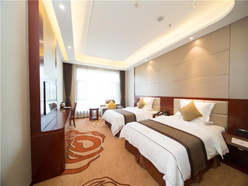 GreenTree Eastern Yibin Yijian Road New City Plaza Hotel
