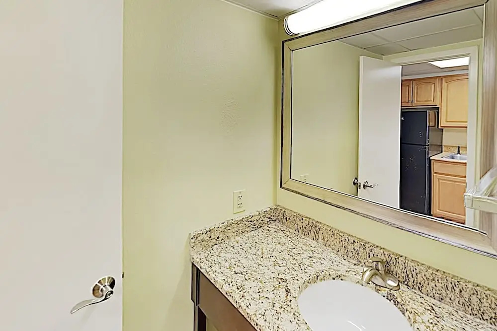 New Listing! Coastal Escape W/ Pools & Hot Tubs 1 Bedroom Apts