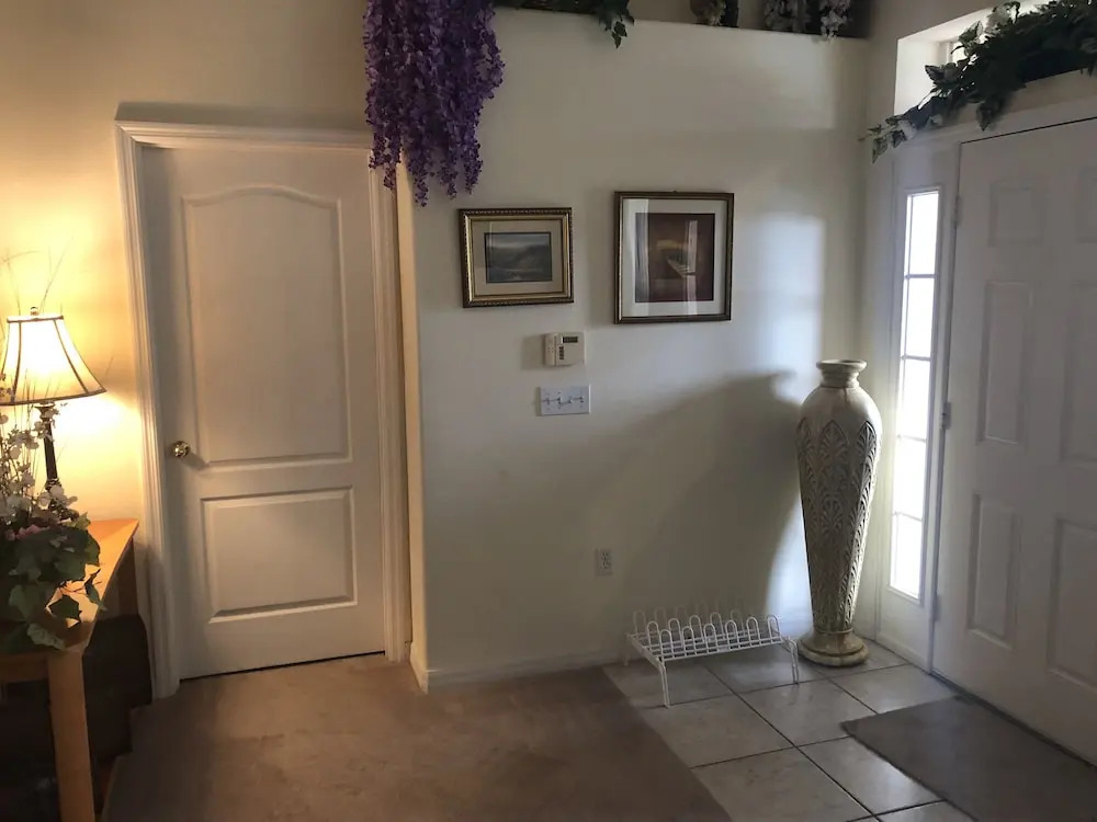 Gorgeous 4 Bed Home with Private Pool and Gamesroom in Disney Area (TR562DD)