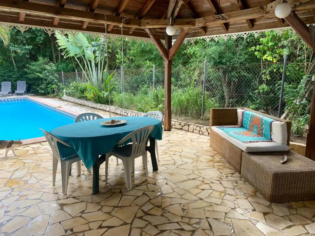 Villa d'une chambre avec piscine privee jardin clos et wifi a Sainte Luce a 1 km de la plage