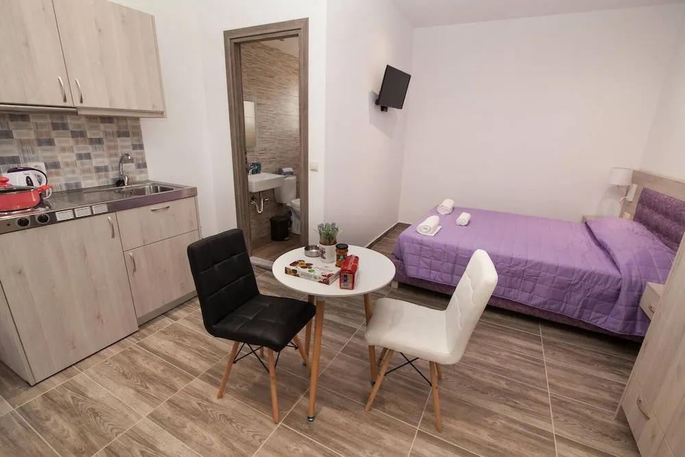 Del Mar Apartments in Stalis