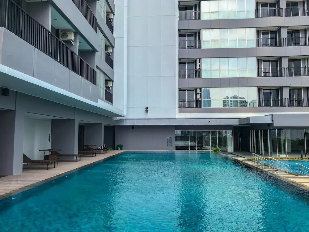 Restful And Comfortable Studio At Ciputra World 2 Apartment