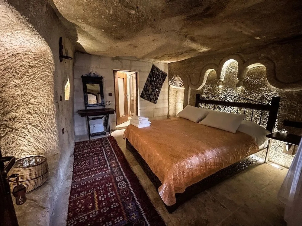 Takunya Cave Hotel