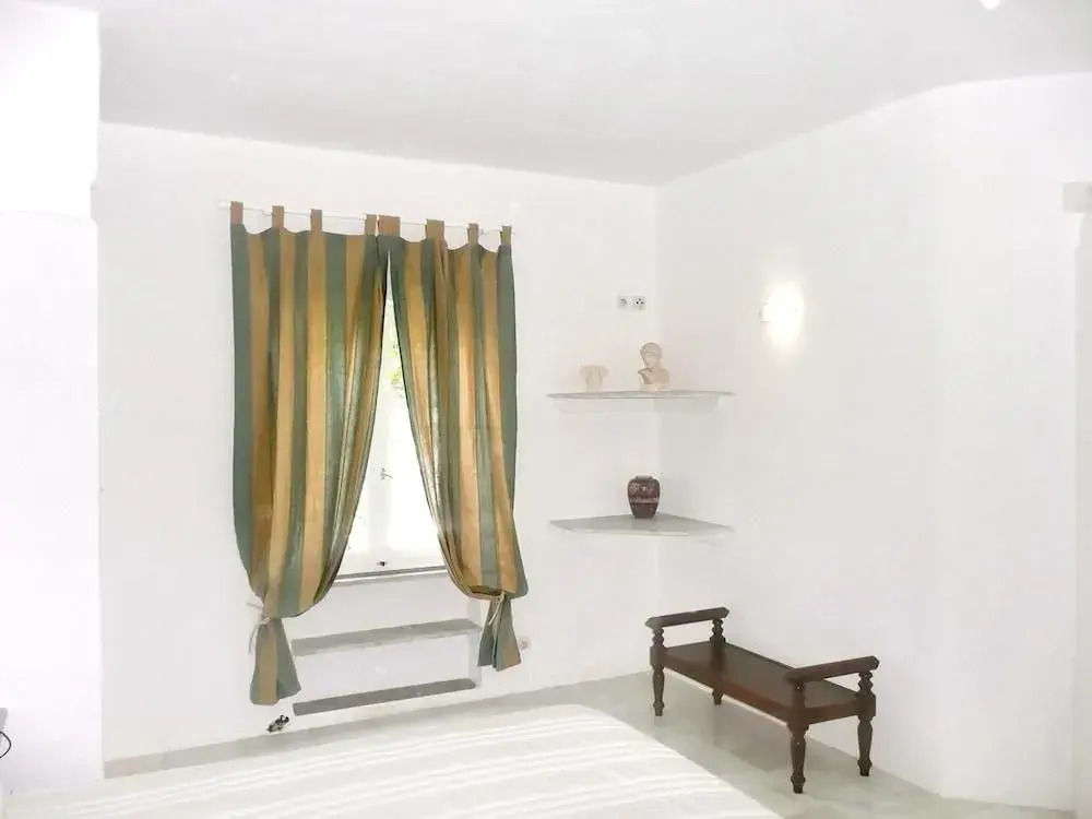 Villa With 3 Bedrooms in Paros, With Wonderful sea View, Pool Access and Wifi - 1 km From the Beach
