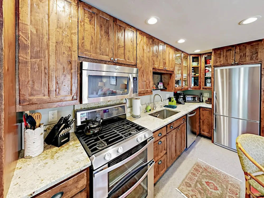 Dual Slopeside Studios Unit #301 and #302 2 Bedrooms 2 Bathrooms Condo