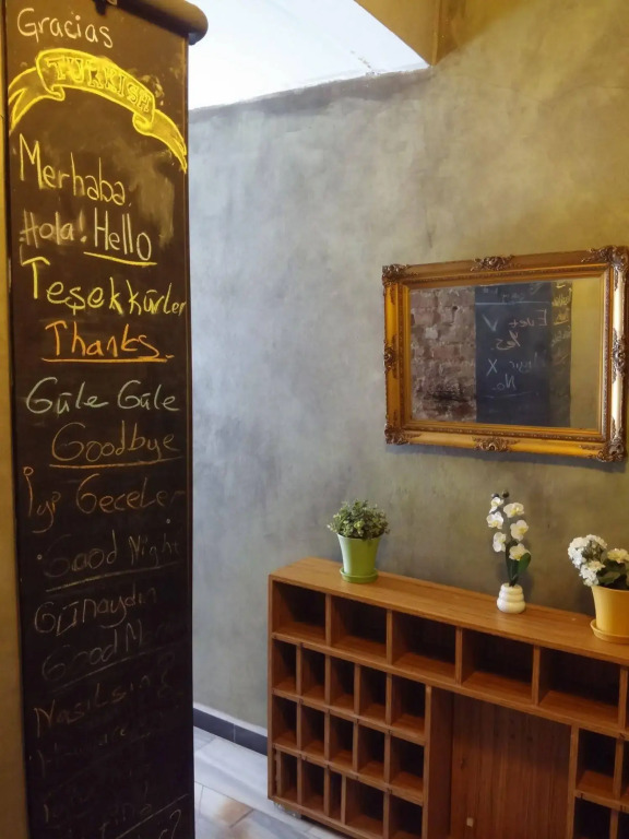 Innjoy Hostel - Adults Only