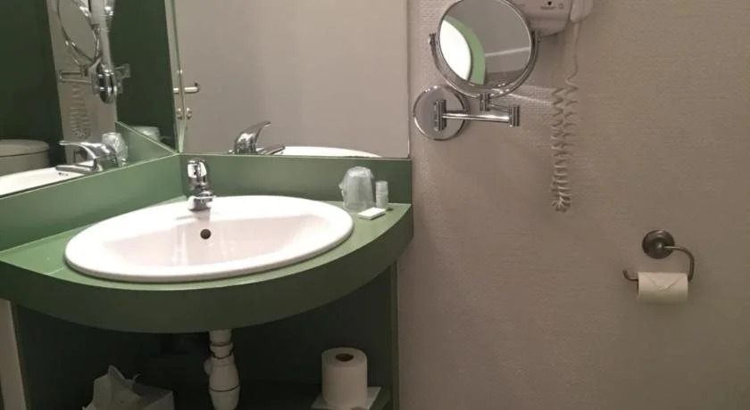 Bagnoles Hotel - Contact Hotel