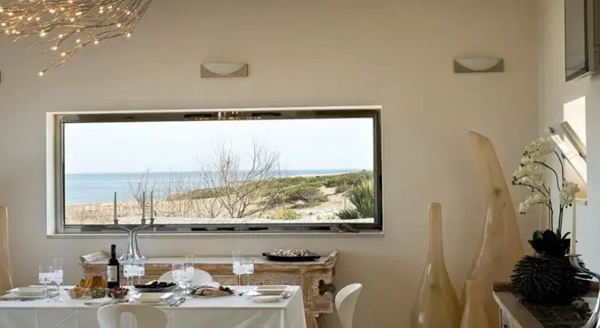 Villa Rosa Marina On The Beach