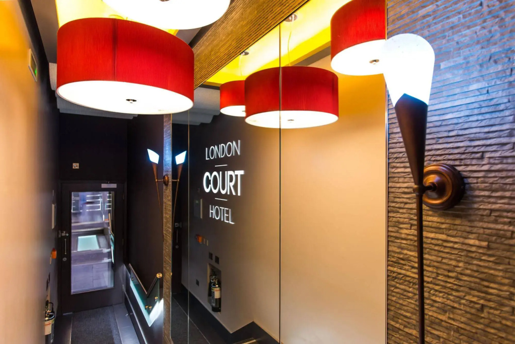 London Court Hotel