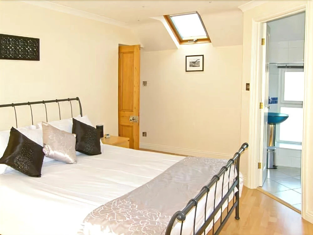 Coquet Retreat