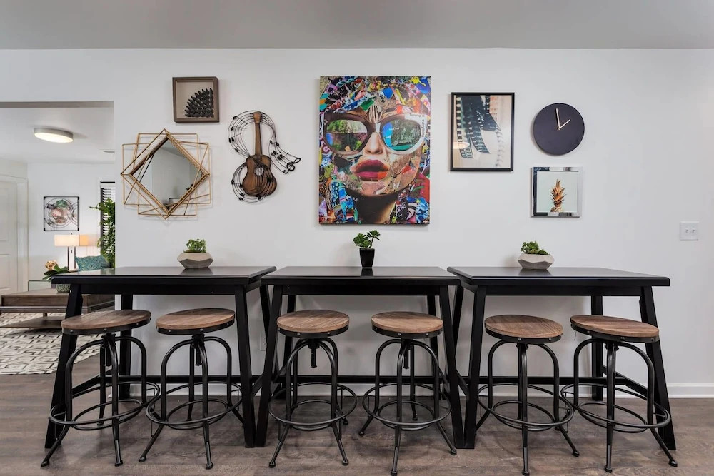 10 BRs Comprised of 2 5BR Suites by Domio