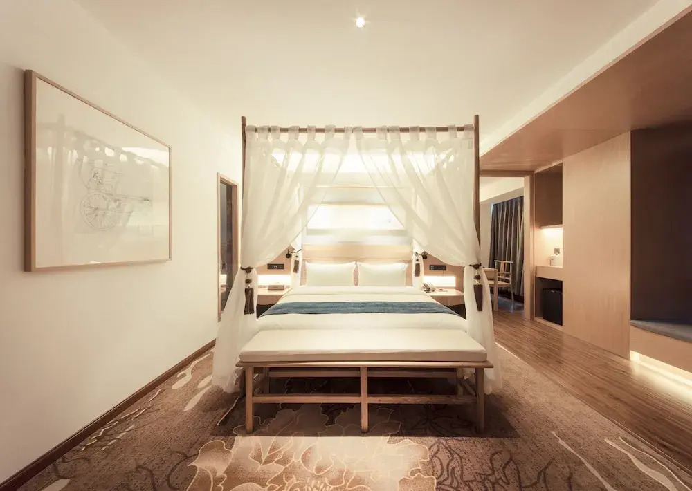 Qianna Qianxun Hotel