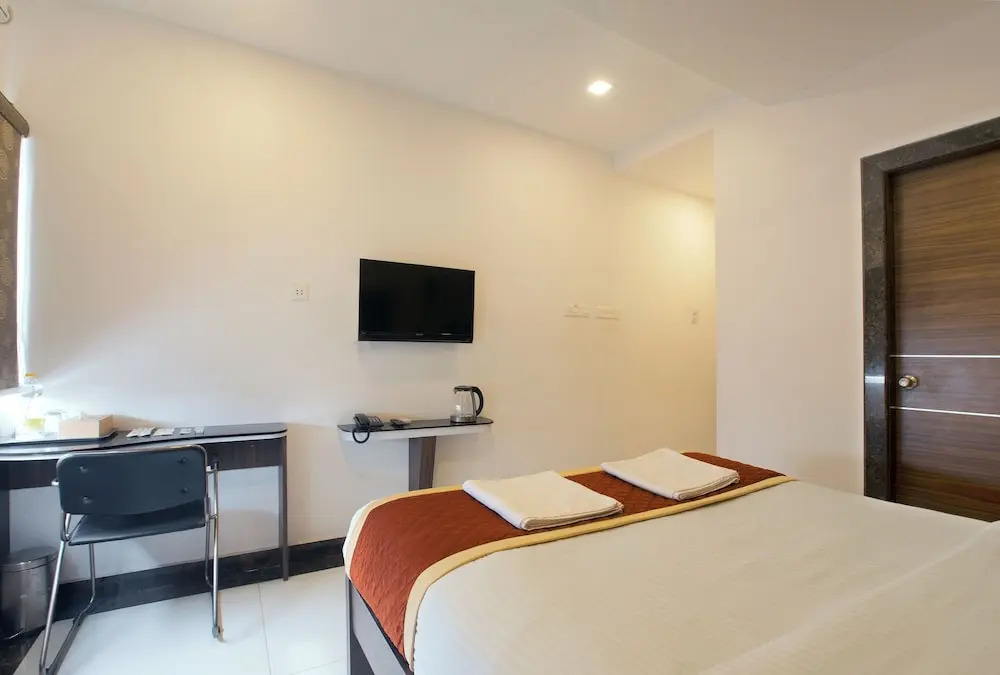 Manjhi Residency