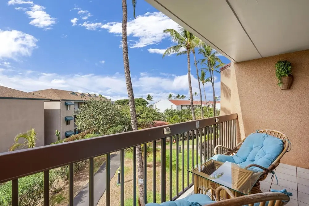 Maui Vista 2-301 - Modern and Bright Renovation in Building 2, No Carpet, AC!