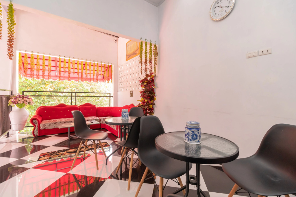 RedDoorz Near Tugu Coklat Pesawaran Lampung