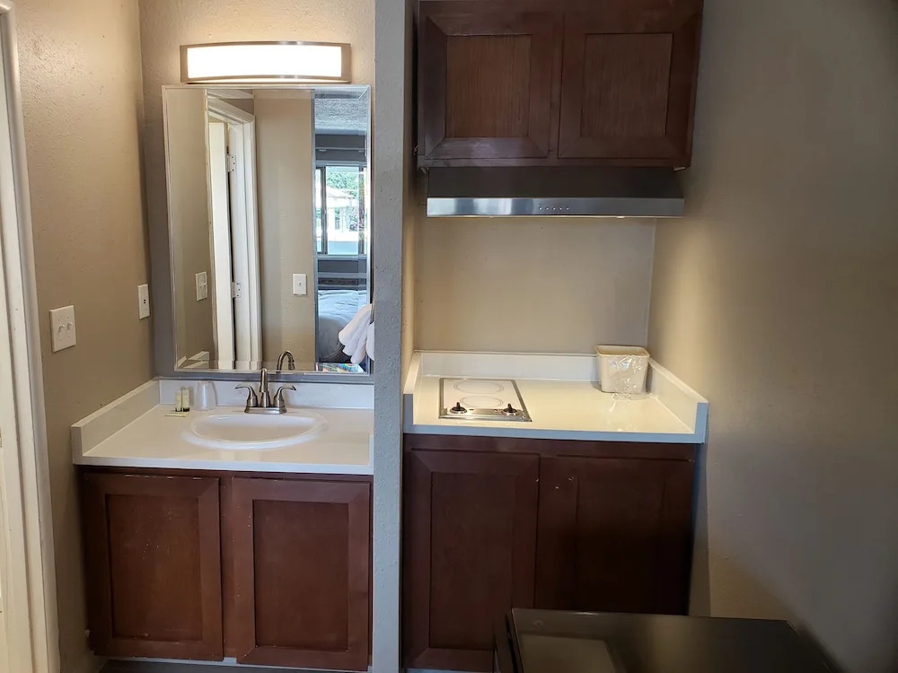 Yakima Valley Inn
