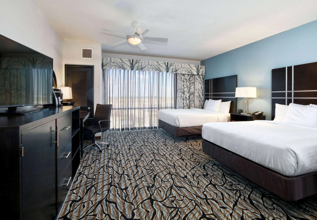 La Quinta Inn & Suites by Wyndham Lubbock Southwest