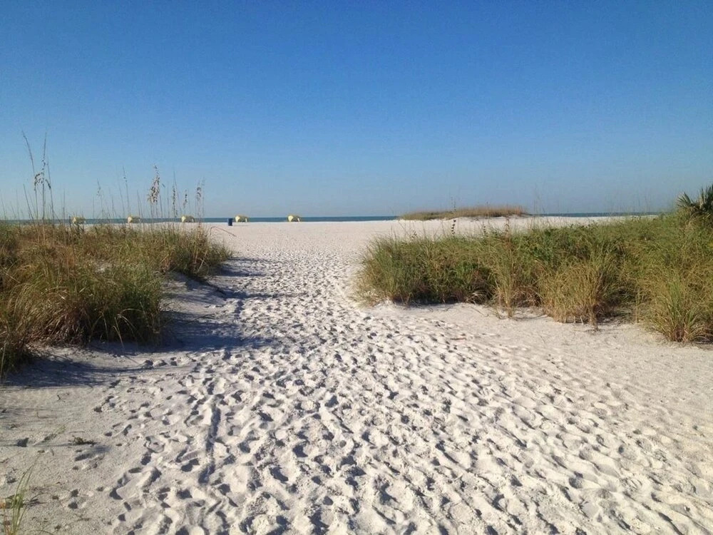 Tropic Terrace #41 - Beachfront Rental 2 Bedroom Apts by Redawning