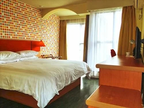 Homeinn · neo (Taicang Xinhua West Road)
