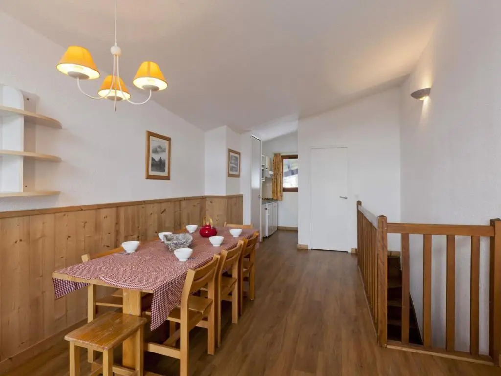 Appartement La Tania, 4 pièces, 9 personnes - FR-1-513-8