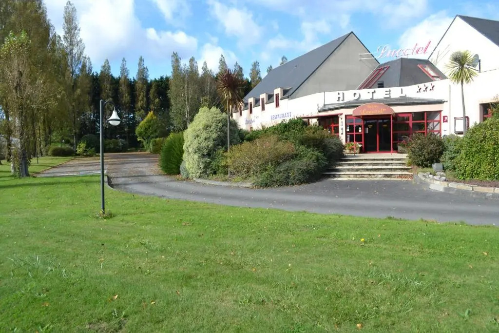 Logis Hôtel Restaurant Les Fontaines